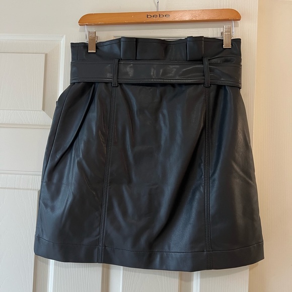 SALE! NWT Banana Republic faux leather skirt size 6 - Picture 6 of 6